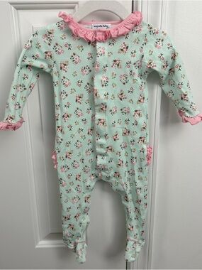 Magnolia baby 6m floral sleeper